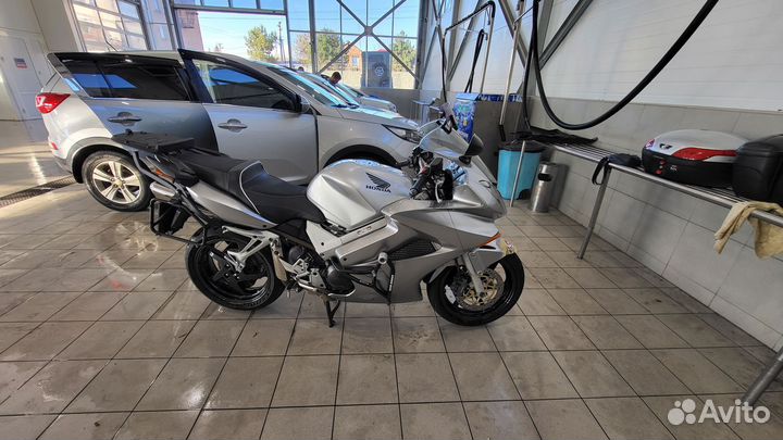 Honda vfr 800
