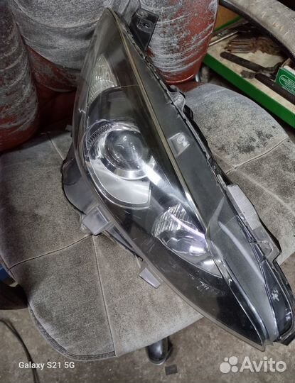 Фара правая mazda 3 bl