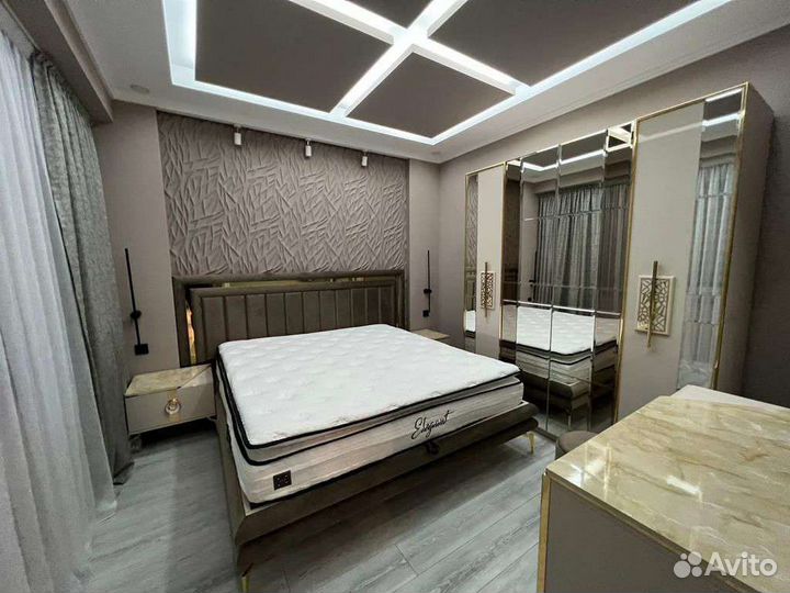 Спальный гарнитур