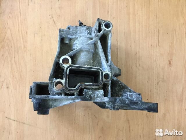 Кронштейн Гур Audi A6 C6 2.7\3.0 дизель