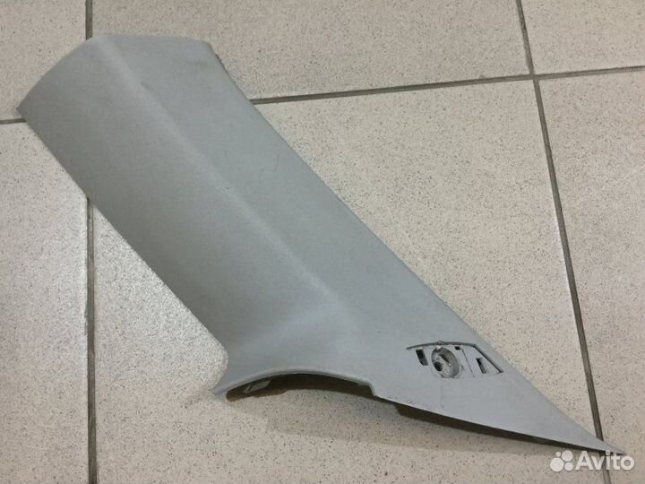 Обшивка стойки задняя правая Ford Focus 2