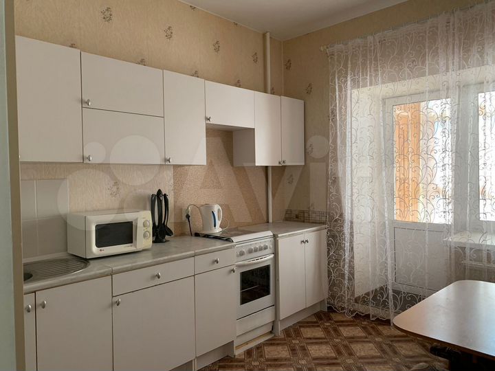 1-к. квартира, 40 м², 8/10 эт.