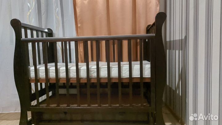 Кроватка с матрасом и бортиками+коляска 2в1