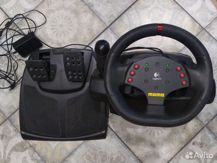 Игровой руль Logitech