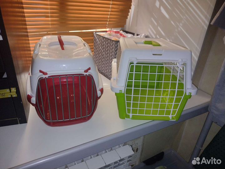 Переноска для кошек пластиковая