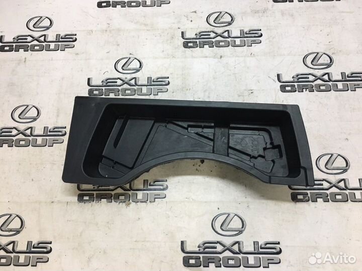 Обшивка багажника Lexus RX300