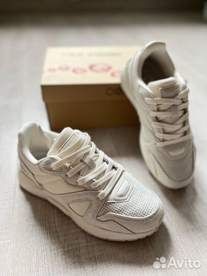 Кроссовки новые strobbs