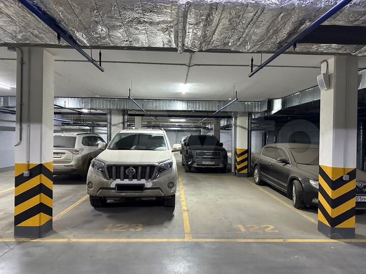 Машиноместо, 16 м²