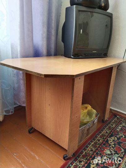 Стол