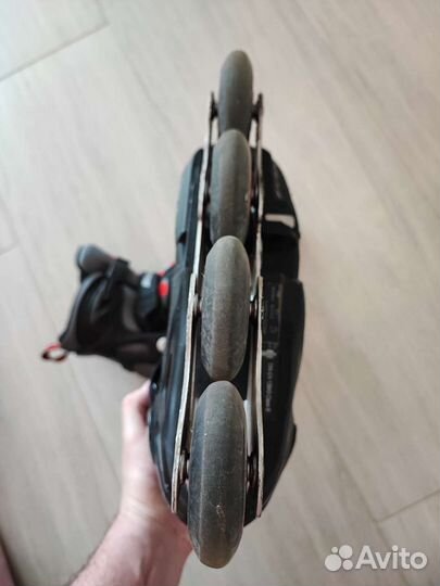 Роликовые коньки