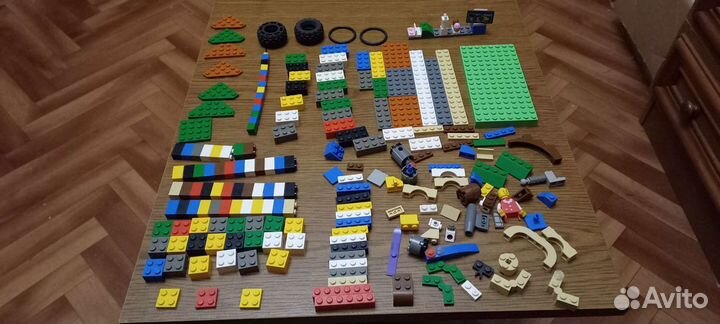 Лего фигурки и детальки