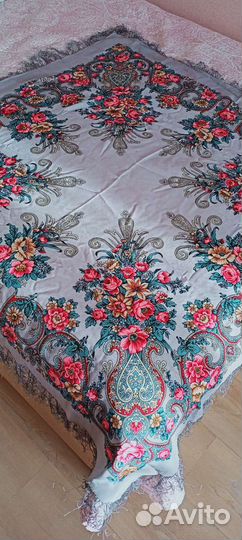 Павловопосадский шерстяной платок