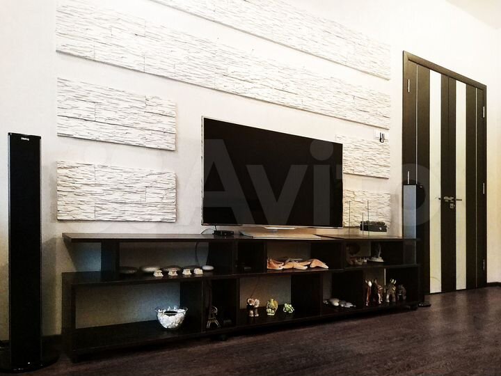 3-к. квартира, 125,8 м², 2/10 эт.