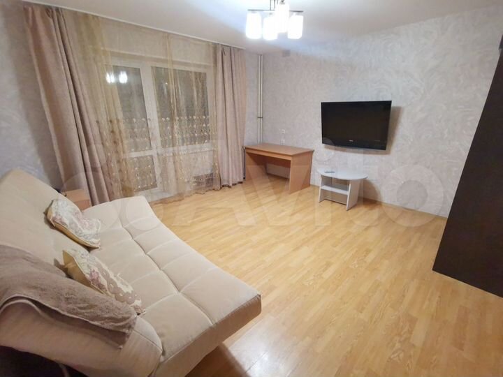 2-к. квартира, 78 м², 1/10 эт.