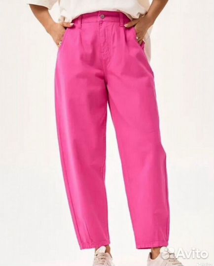 Джинсы женские бананы розовые