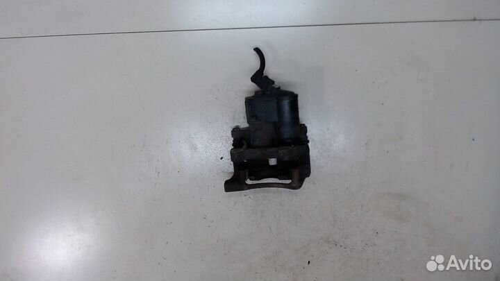 Суппорт Volkswagen Passat CC, 2011