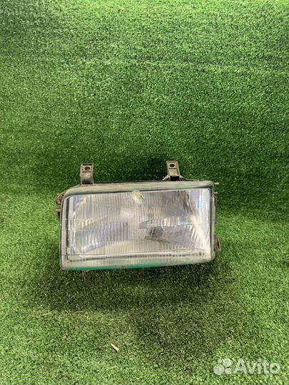 Фара левая Volkswagen Transporter t4