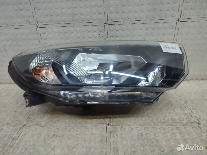 Фара правая Лада Гранта 2018