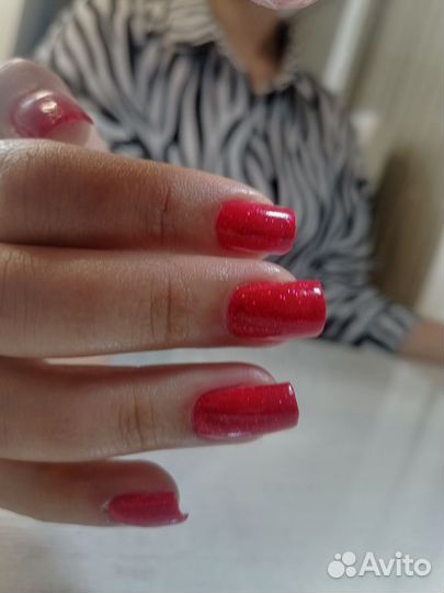 Модель на маникюр