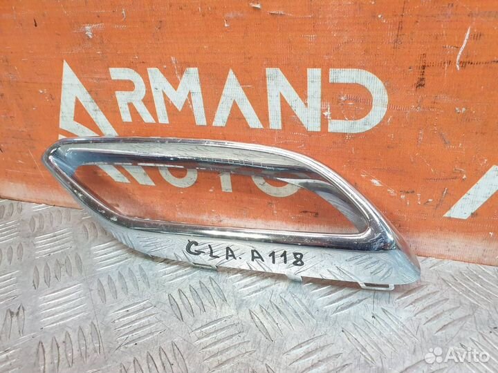 Окантовка выхлопной трубы правая Mercedes