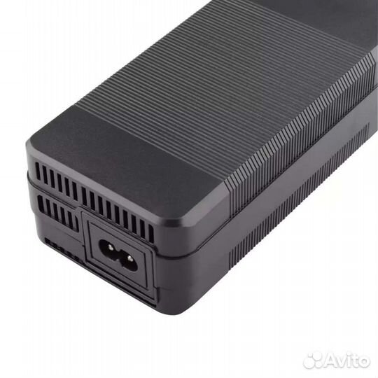 Блок питания электросамоката 54в 3А 3P GX16