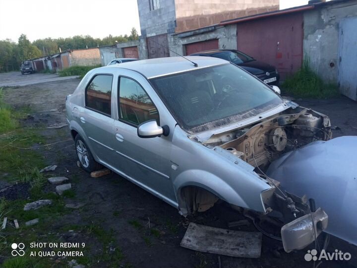 Renault Logan 1.6 МТ, 2012, битый, 165 000 км