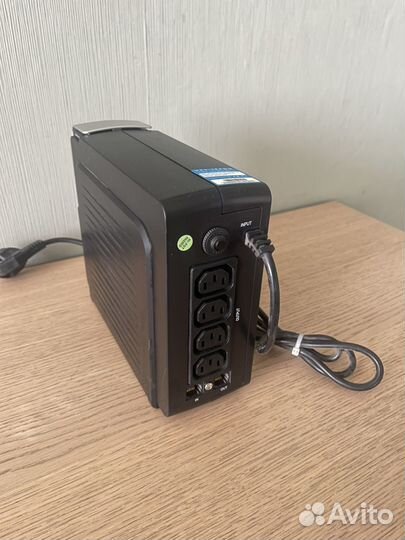 Источник бесперебойного питания (ибп) ippon
