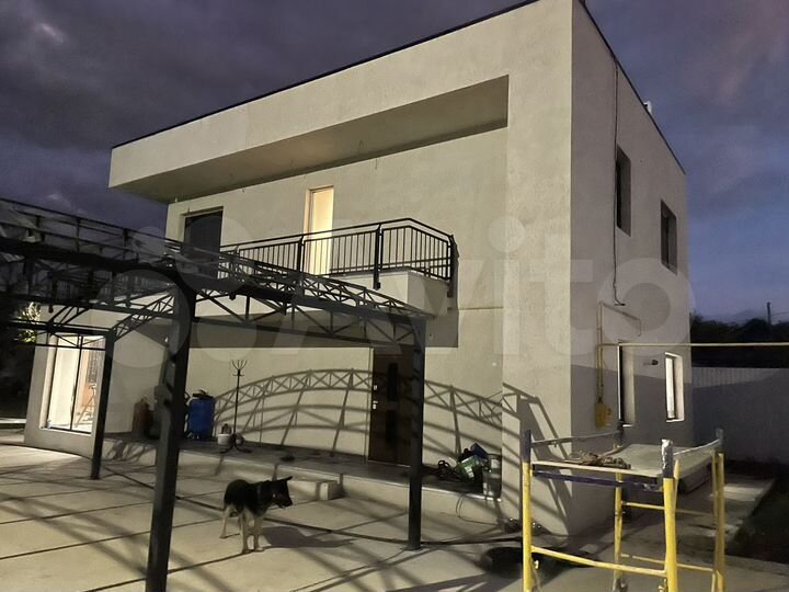 Дом 240 м² на участке 8 сот.