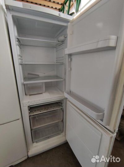 Холодильник бу indesit