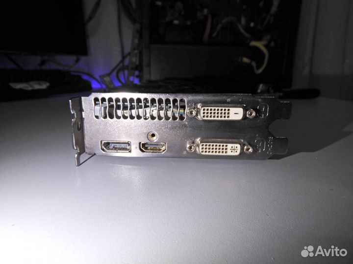 Видеокарта Gigabite GTX 770 winforce 3x 2GB