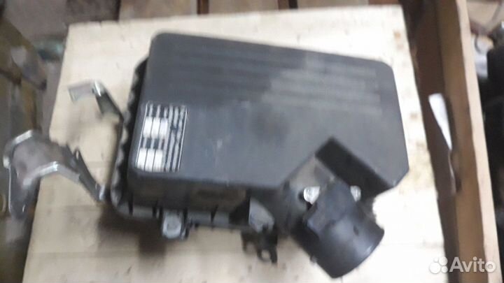 Корпус воздушного фильтра Toyota Camry v40