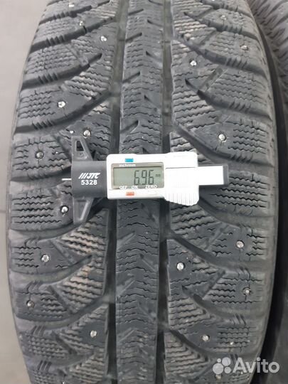 Bridgestone Ice Cruiser 7000 215/60 R16