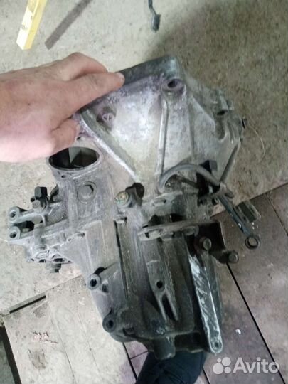 Продам МКПП на хонда цивик. Мотор D15B