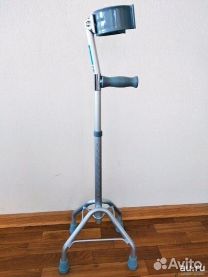 Костыли четырехопорные с локтевым упором