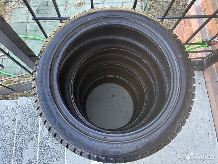 Roadmarch Winter XPro Studs 69 245/45 R18