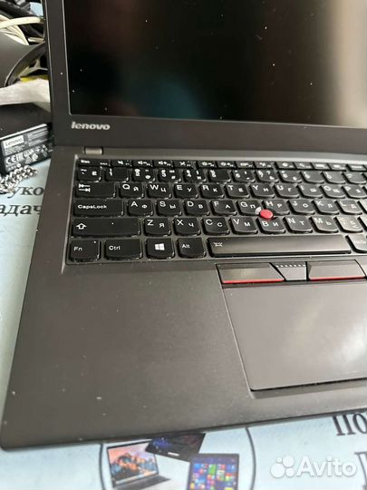 Lenovo x250 core I5 5200/256