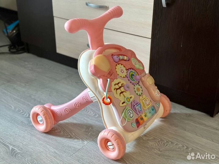 Машинка каталка толокар с ручкой