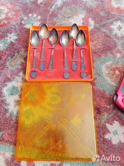 Серебряные чайные ложки