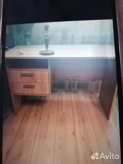 Стол туалетный