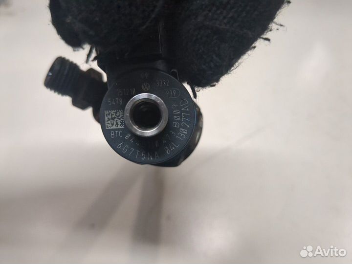 Форсунка топливная Skoda Octavia (A7)