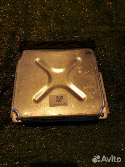 Блок управления двигателем B5244S2 08692554A Volvo