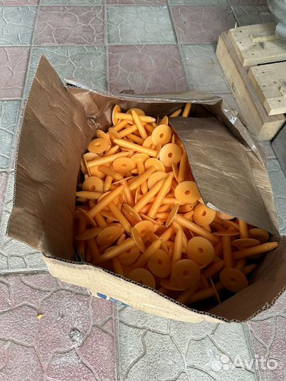 Кровельный дюбель L100