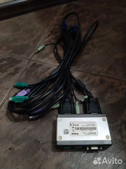KVM переключатель D-Link KVM-121