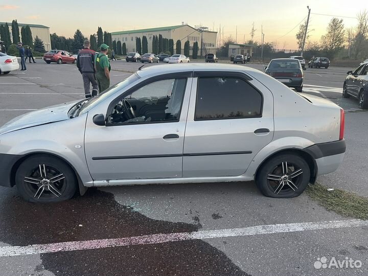 Renault Logan 1.6 МТ, 2006, битый, 200 000 км