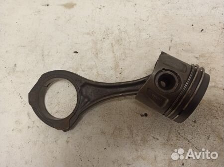 Поршень с шатуном Мерседес