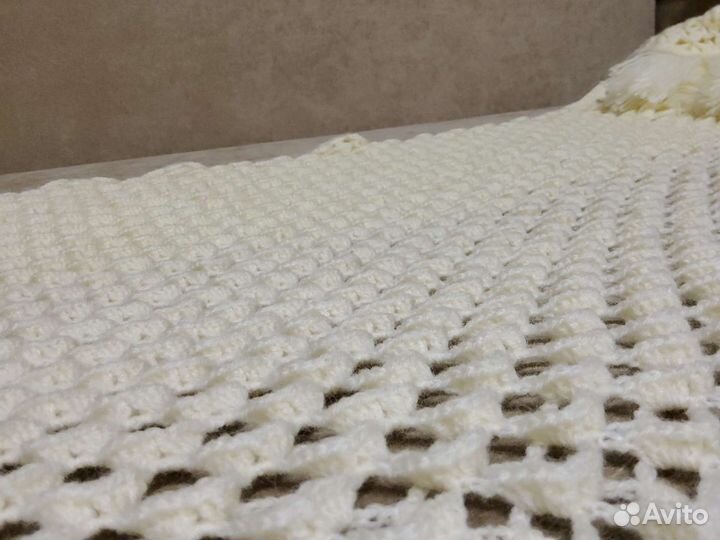 Шаль вязанная