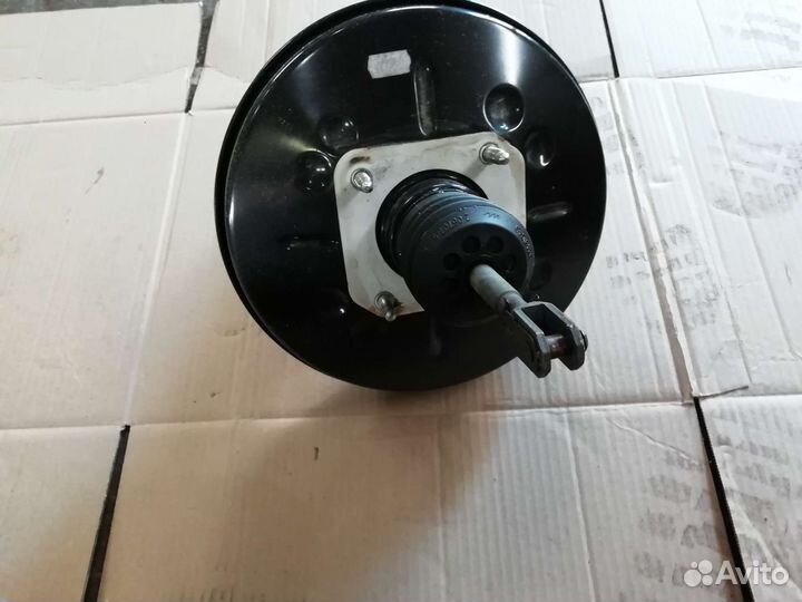 Вакумный усилитель тормоза Renault Sandero 2