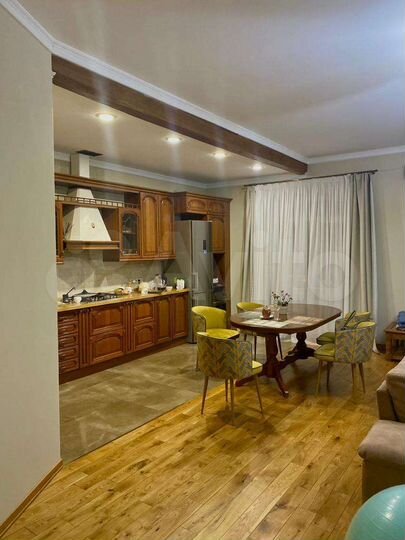 3-к. квартира, 100,2 м², 3/6 эт.