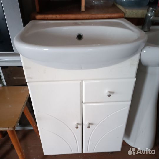 Тумба для ванной с раковиной