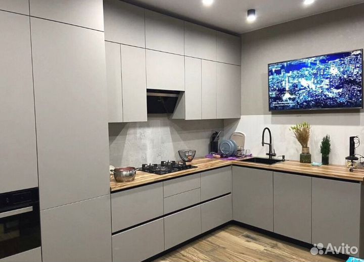 Кухня на заказ угловая